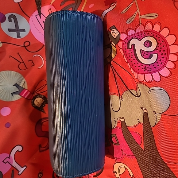 Louis vuitton EPI blue zipper pouch - Picture 3 of 13